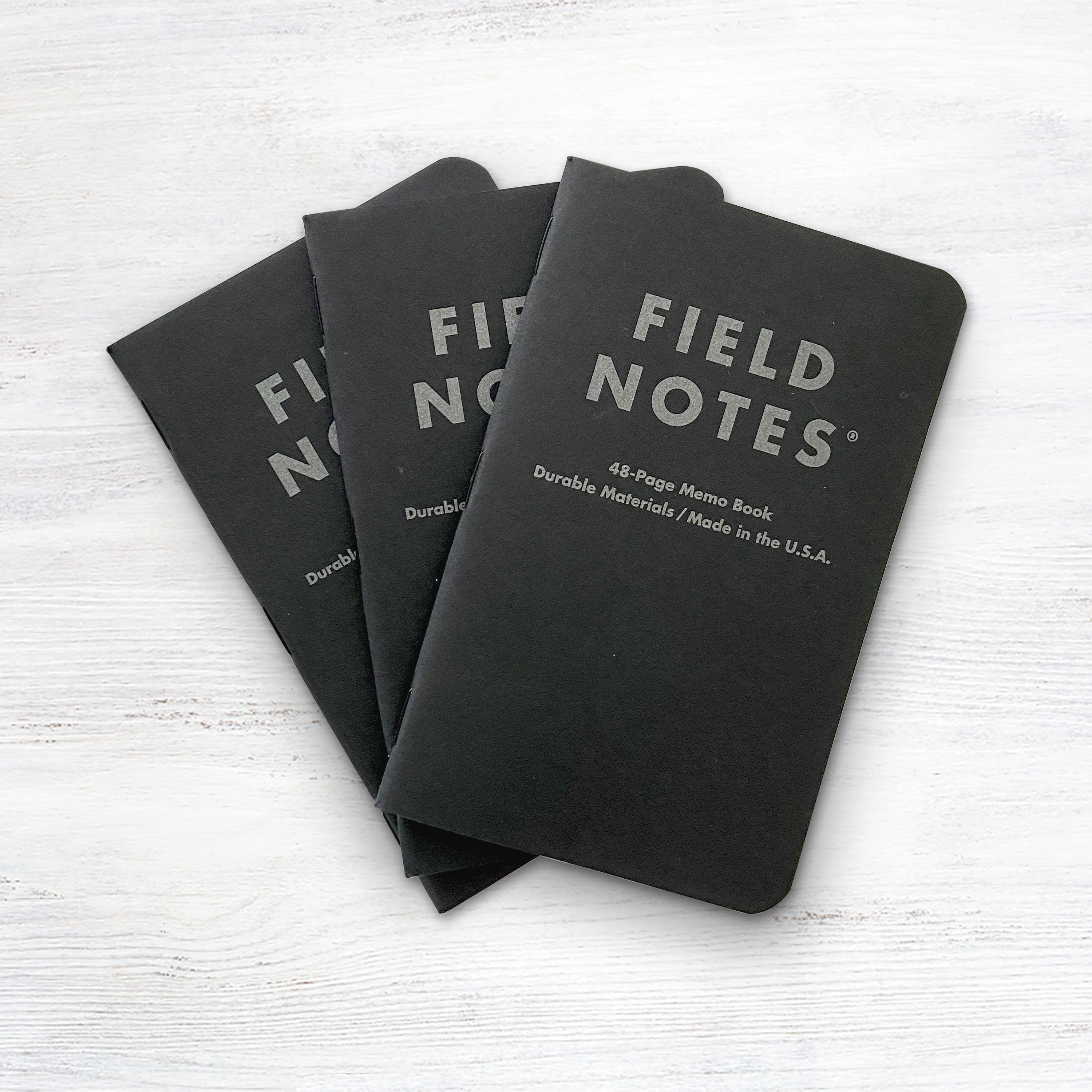 Review – Field Notes Pitch Black (Focused on Large)