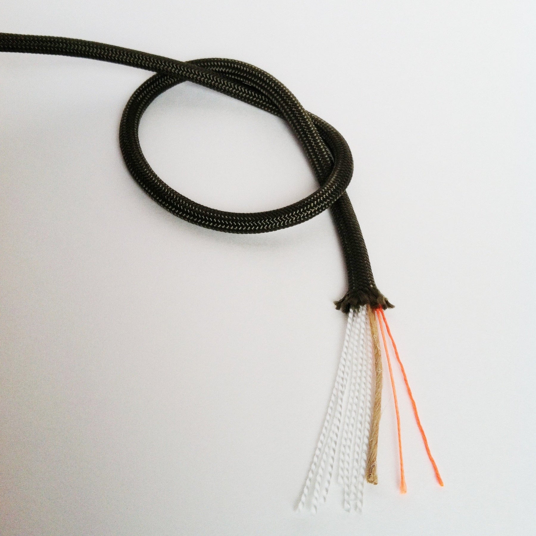 Outdoor Element The Kodiak Survival Braid