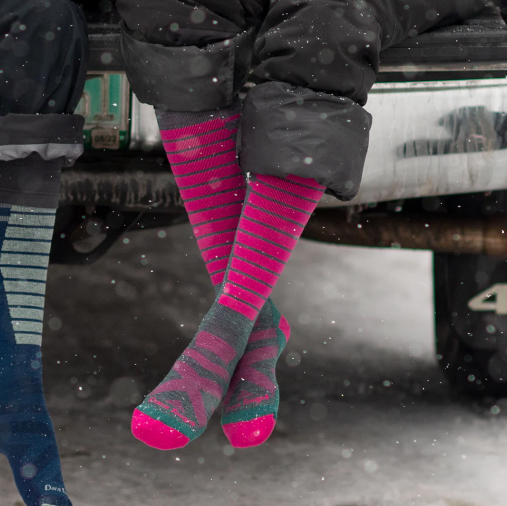 Darn Tough Women's Edge Over-the-Calf Midweight Sock  8013