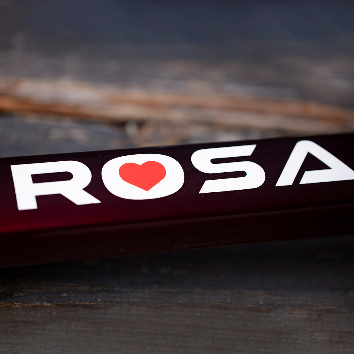 Close up image of the De Rossa logo on the Idol frameset